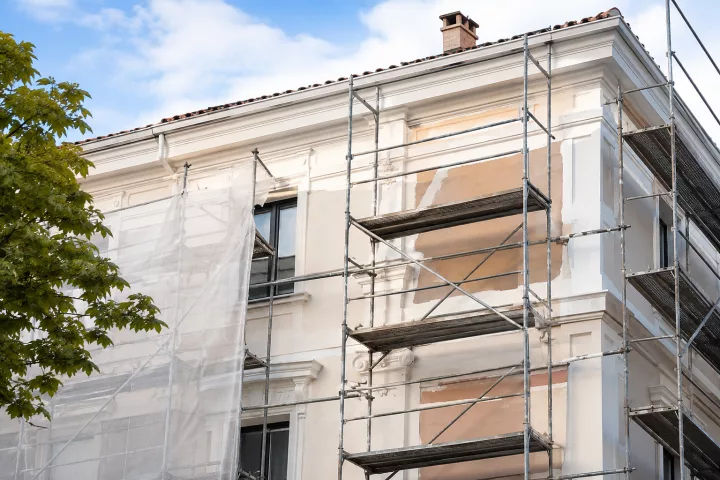 Image générée : Rénovation d'un bâtiment classique